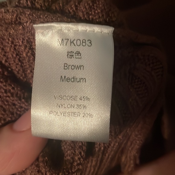 Dark mocha brown sweater size med with shoulder slits - Picture 4 of 4